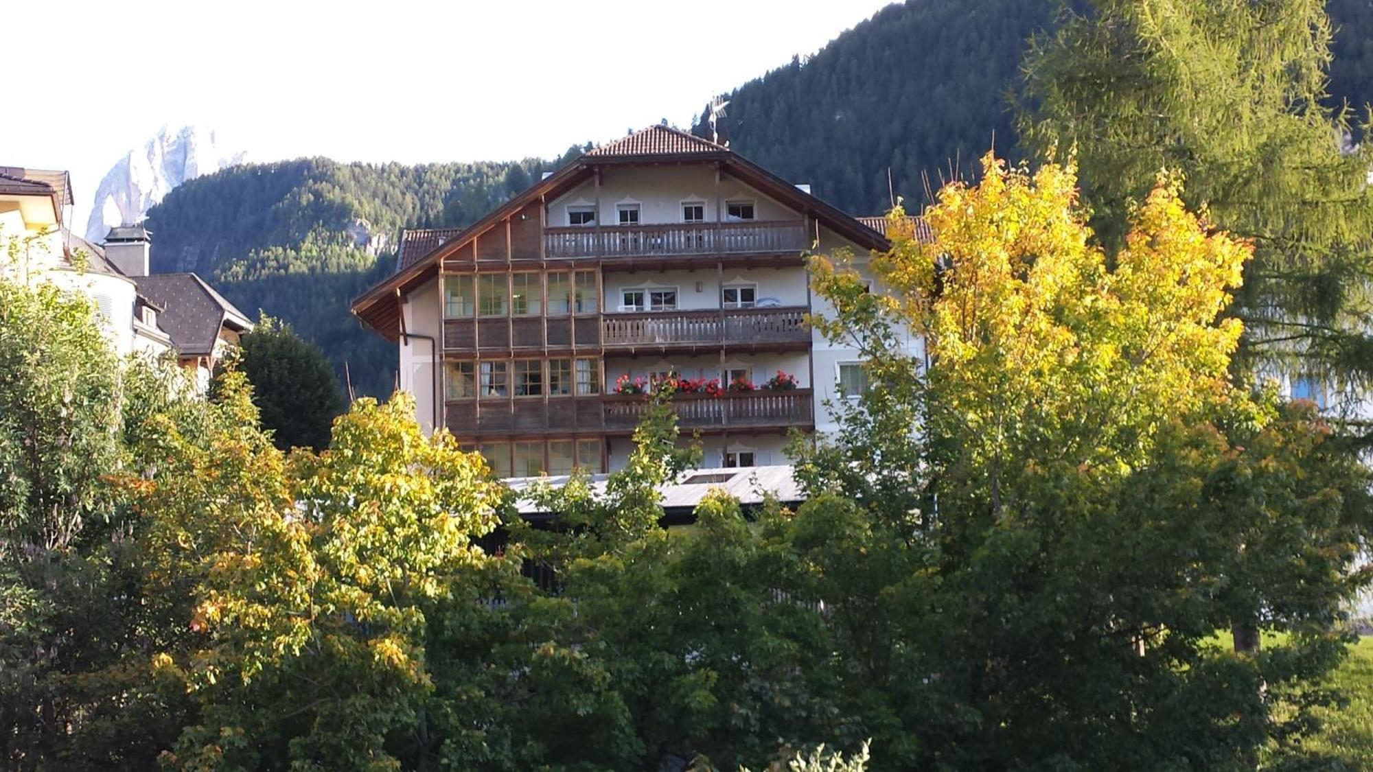 Appartements Else Urtijëi Buitenkant foto